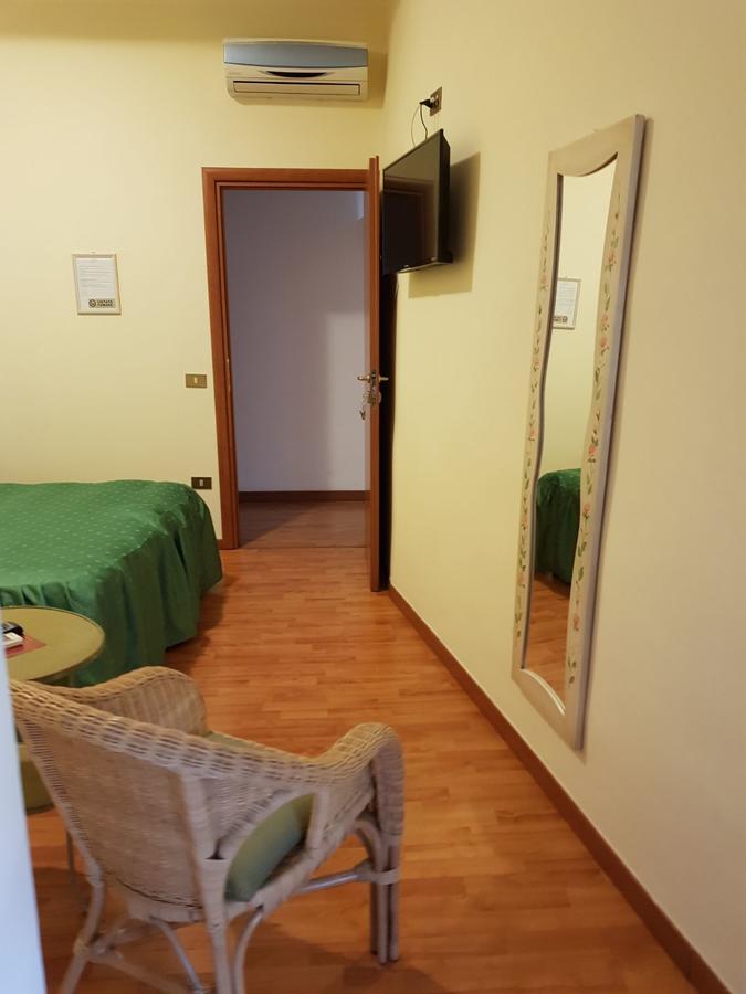 B&B La Piazzetta Paola Exterior photo